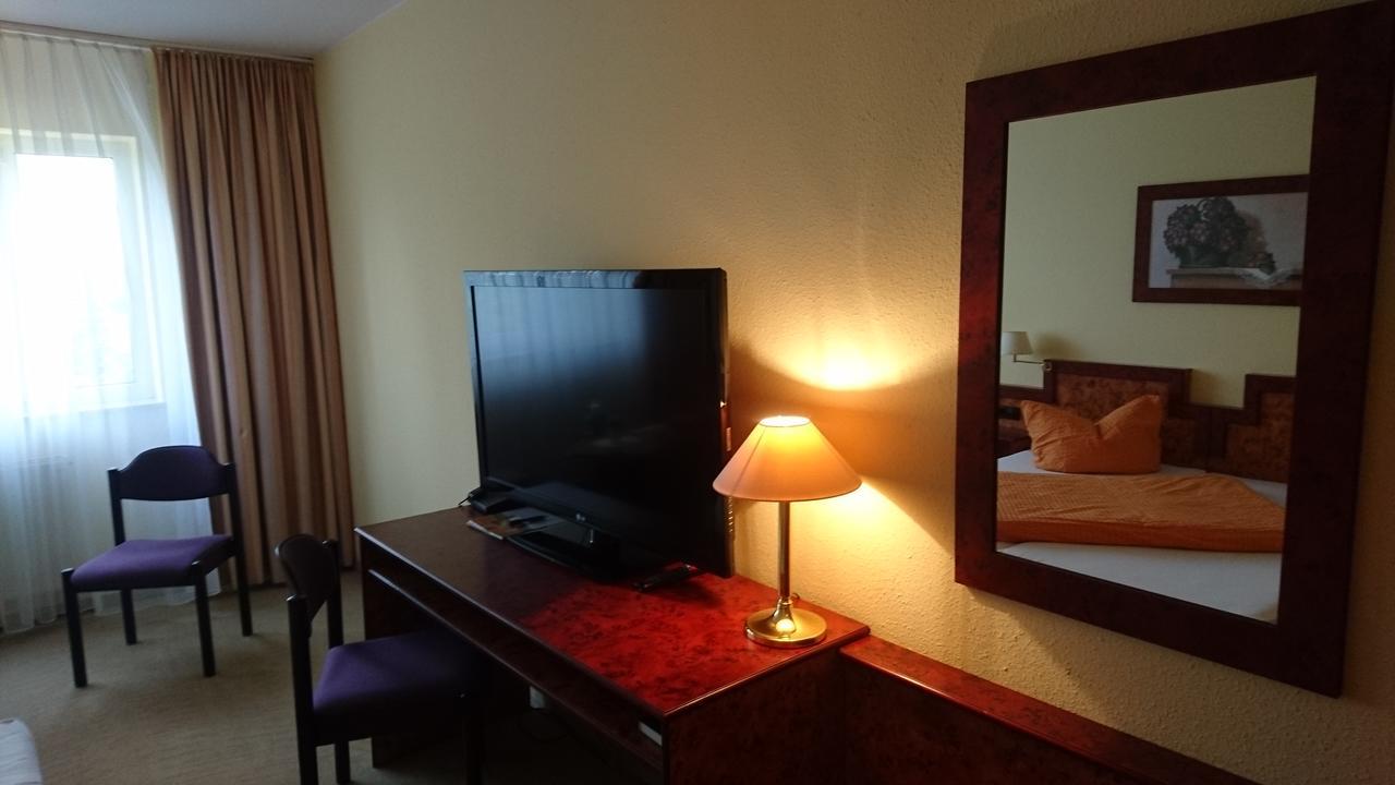 Landhotel Trampe Ngoại thất bức ảnh