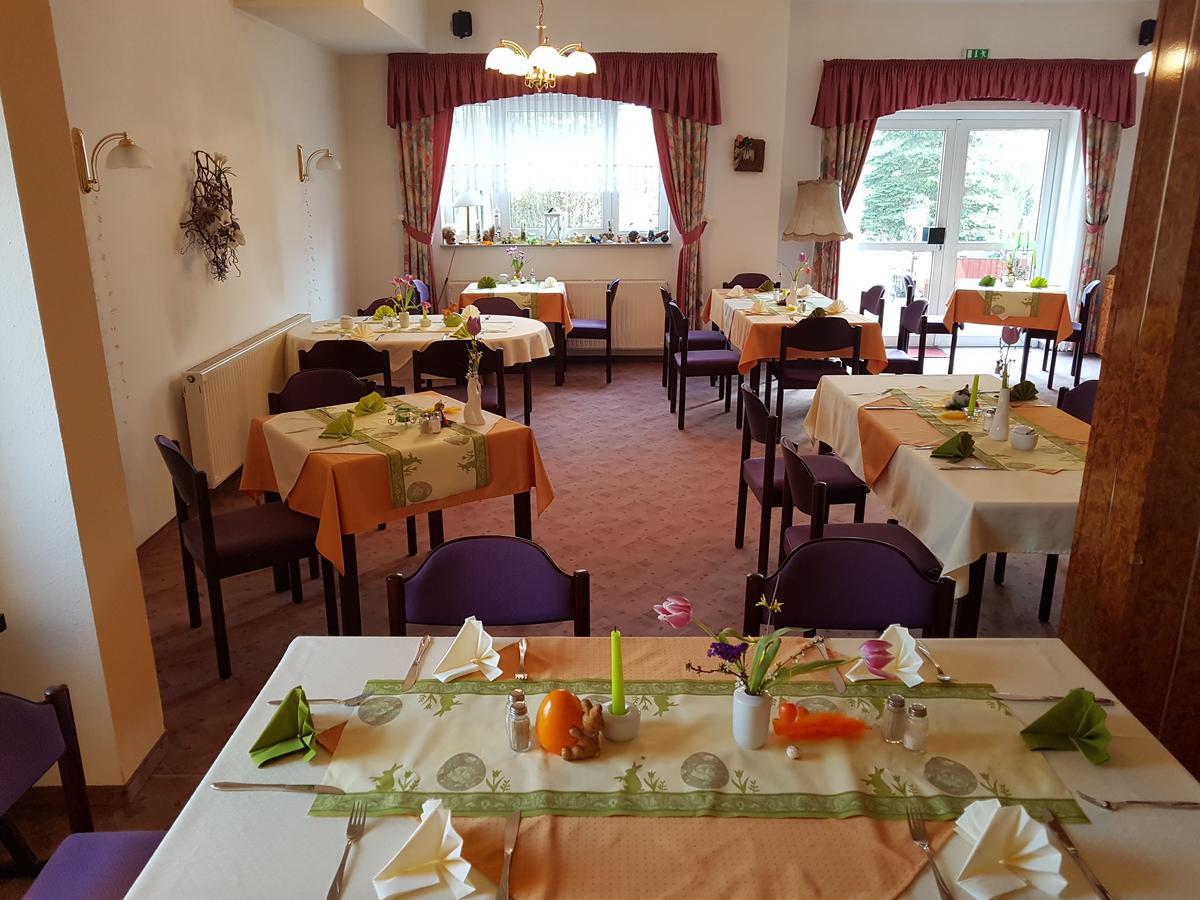 Landhotel Trampe Ngoại thất bức ảnh